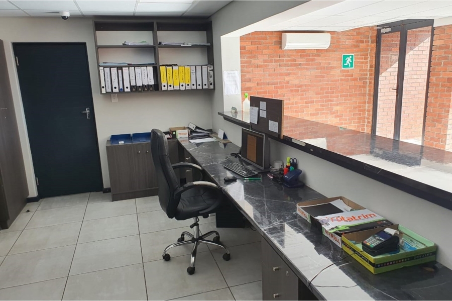 Commercial Property for Sale in Fairview Eastern Cape